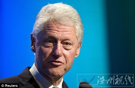 在美国前总统比尔-克林顿的文件箱里发现的岩石，被认为自他离开这里时，就从它的办公室消失了