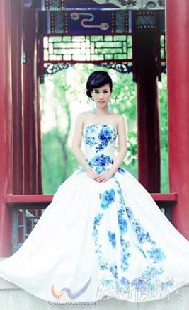 练习：芙蓉姐姐瘦身PK王菲，龙袍写真叫板范冰冰