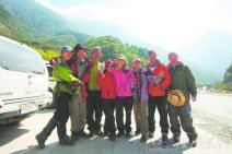 14人穿越四姑娘山失踪后13天安全出山 徒步穿越过程