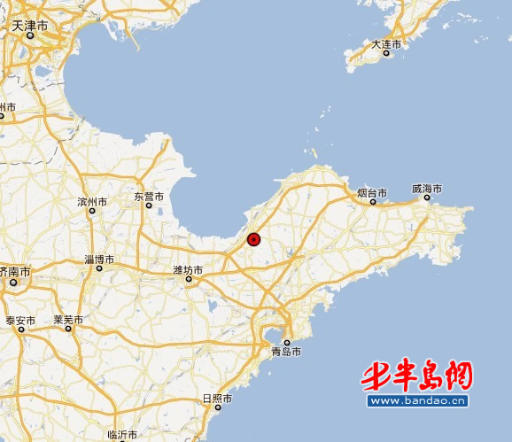 据山东省地震台网测定，2012年1月1日19时50分在山东省烟台市莱州市发生ML3.2级地震，震中位于：北纬37.11度，东经119.99度。