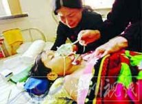 7岁女孩迷《还珠格格》 模仿小燕子上吊死亡《还珠