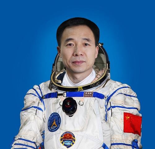 神舟九号航天员乘组