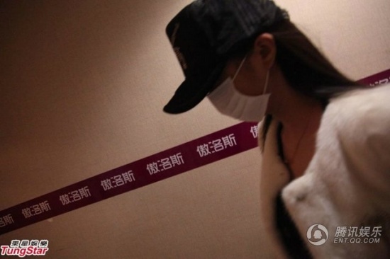干露露毁容，干露露疑被捉奸被打遭毁容