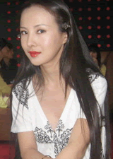 干露露拍摄封面女郎现场 2009年干露露拍摄一组兔女郎的写真