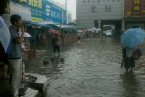 南京普降暴雨 滂沱大雨影响禄口机场150个航班