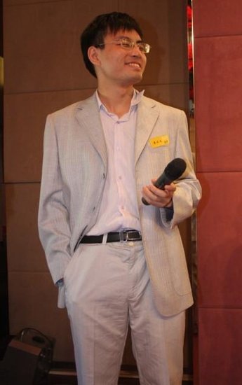 网络推手杨秀宇网名立二拆四，网络推手秦志晖网名秦火火被刑拘