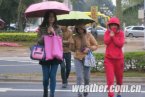 ?？谝蝗漳诮滴?4℃ 低温雨水齐上阵