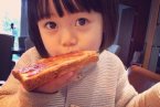 国民岳父韩寒女儿照片 韩寒女儿韩小野萌照