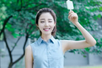 雪糕校花走红 韩国留学生李炫臻被称为雪糕?；ㄗ吆? class=
