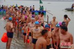 千人横渡钱塘江 2014年8月9日2500人横渡钱塘江