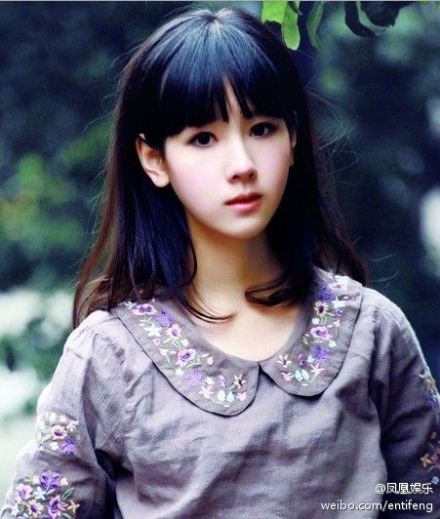 南航?；ǔ露剂檎掌? /><br />
南航校花陈都灵照片</p>
<p style=