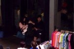 温州人民路女小偷被扒光衣服 女小偷当场被抓