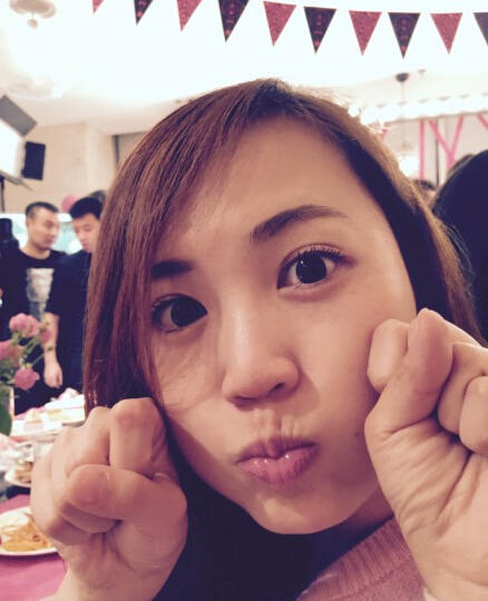 王宝强?；ɡ掀派拐? /><br />
王宝强校花老婆晒照</p>　　本文“”来源：http://m.gsqgpa.cn/yule/mingxing/neidi/56751.html，转载必须保留网址。
<p class=