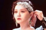 大s产后复工晒冷艳美照