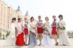 史上最唯美毕业照走红 8位美女都是空姐
