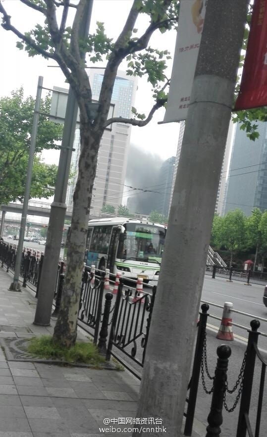 上?；鹪? width=