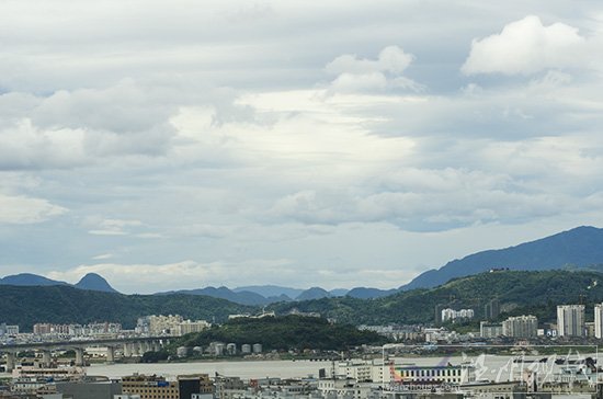 温州刮台风不下雨，天气还很好。