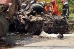 拖拉机撞宾利 浙江嵊州车祸3人死亡5人受伤