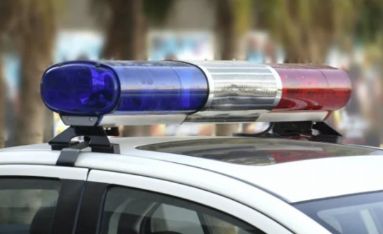 美国德克萨斯州枪击案，4名警察1人死亡，3人受伤。