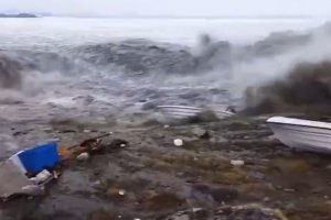 1.5米高海啸袭击日本